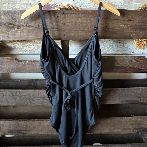 🟠NWT GAP One-Piece Crossover Swimsuit in Black MED - Picture 3 of 9